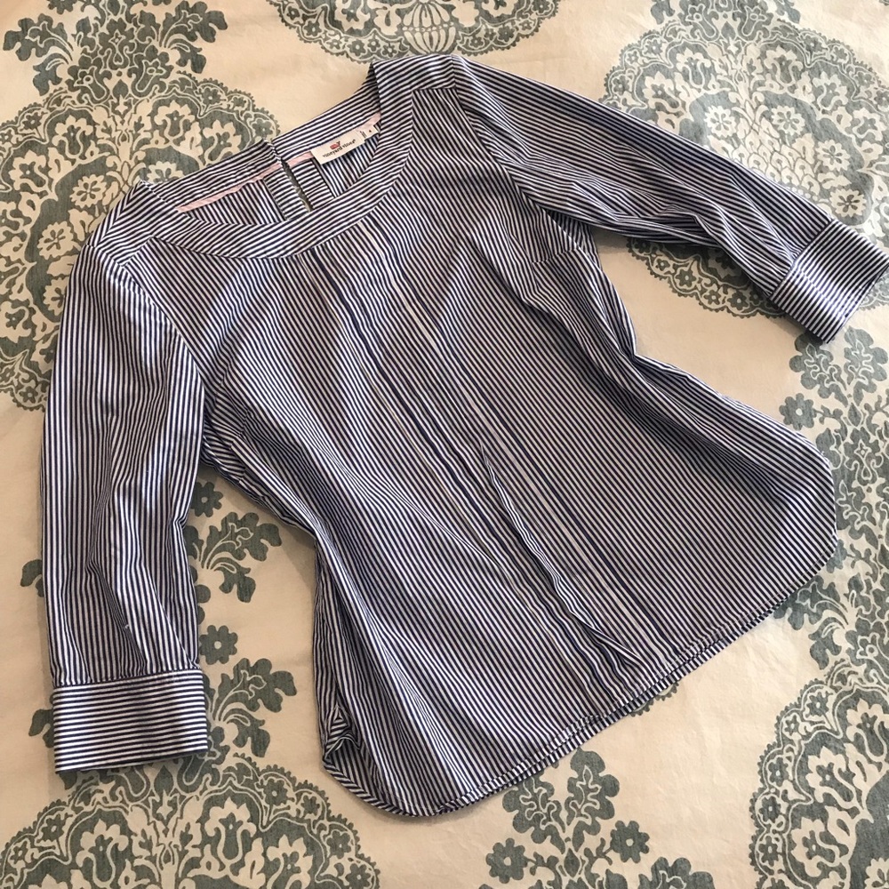 Vineyard Vines • NWOT Poplin Striped Pintuck Shirt